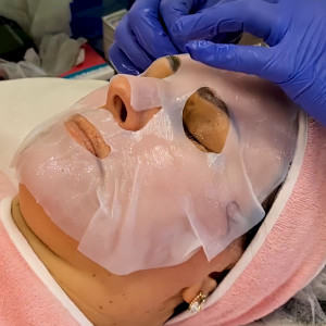 PRP remodela�n� biocelul�zov� maska s plazma-lifting efektom